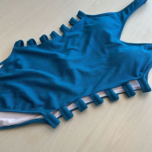 Shade & Shore• small • swimsuit • turquoise blue • like new •10 •1690 - Picture 4 of 11
